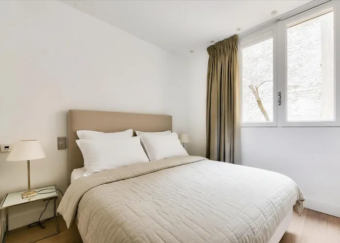 Champs Elysees Berri Apartmán